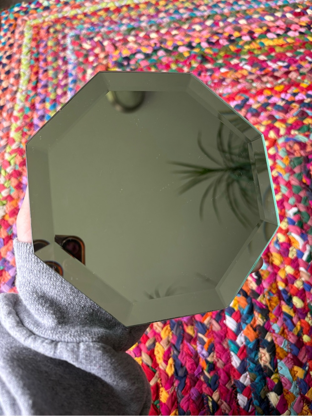 HEXAGONAL MIRROR DISPLAY TRAY